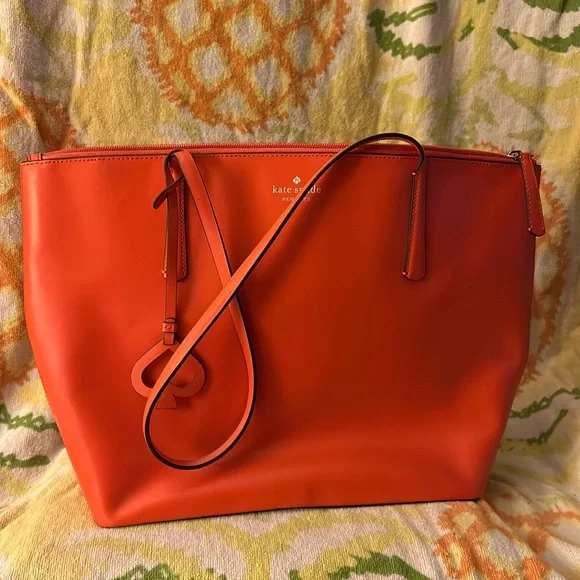 Kate Spade beautiful orange handbag/ tote! Excellent condition. - Picture 1 of 7